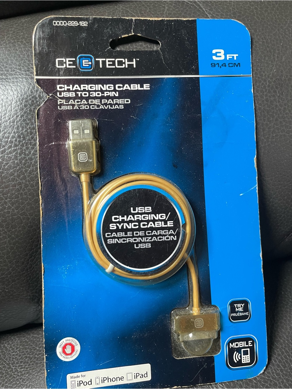 CE TECH USB 2.0 to 30-Pin 3 ft Gold Metallic Charging Data Sync Cable